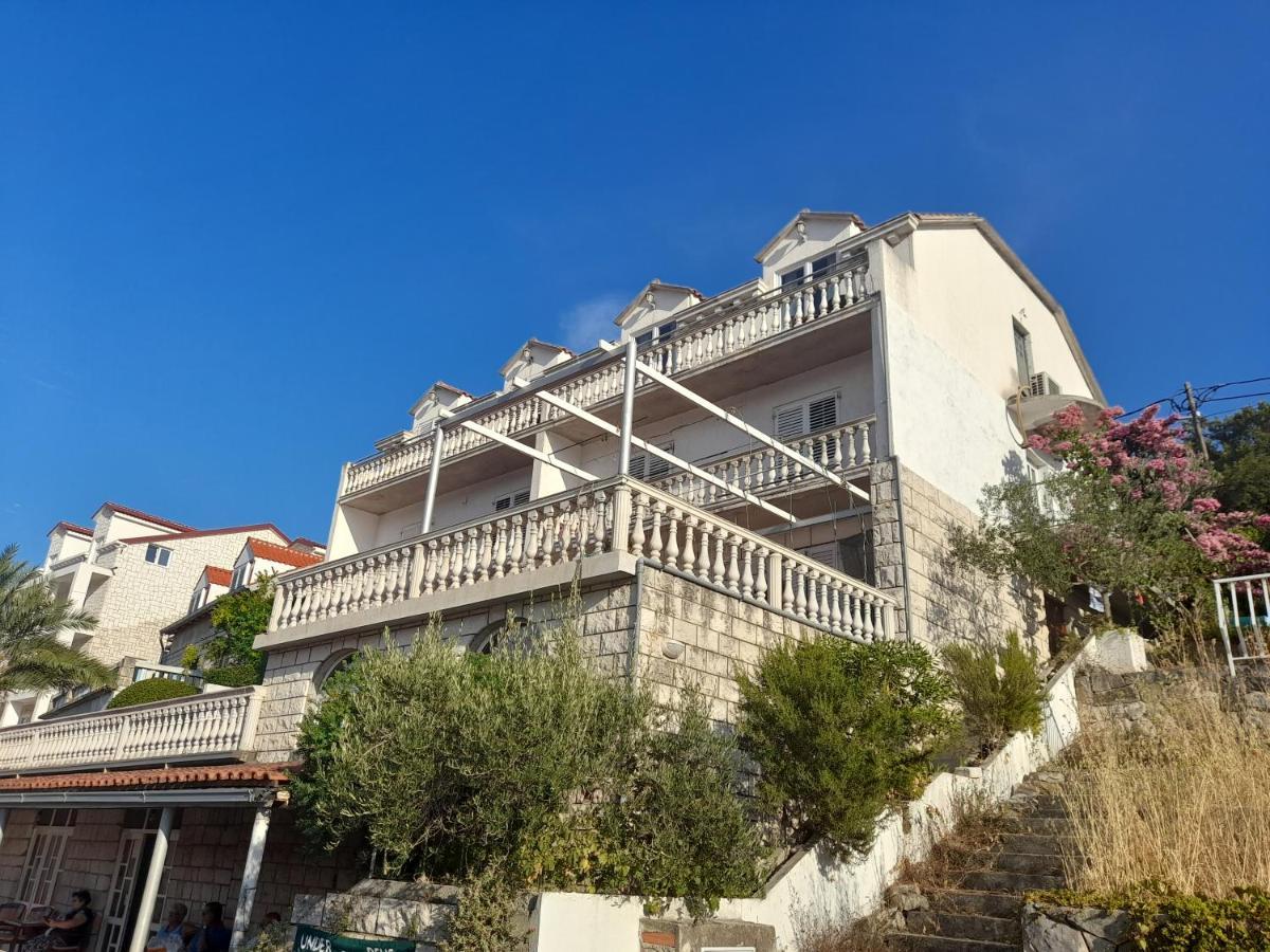 Apartments Sponga Polace Ngoại thất bức ảnh
