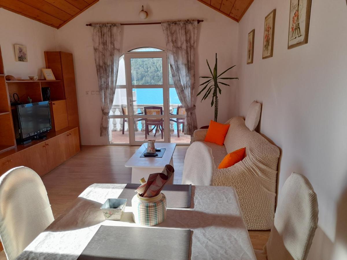 Apartments Sponga Polace Ngoại thất bức ảnh